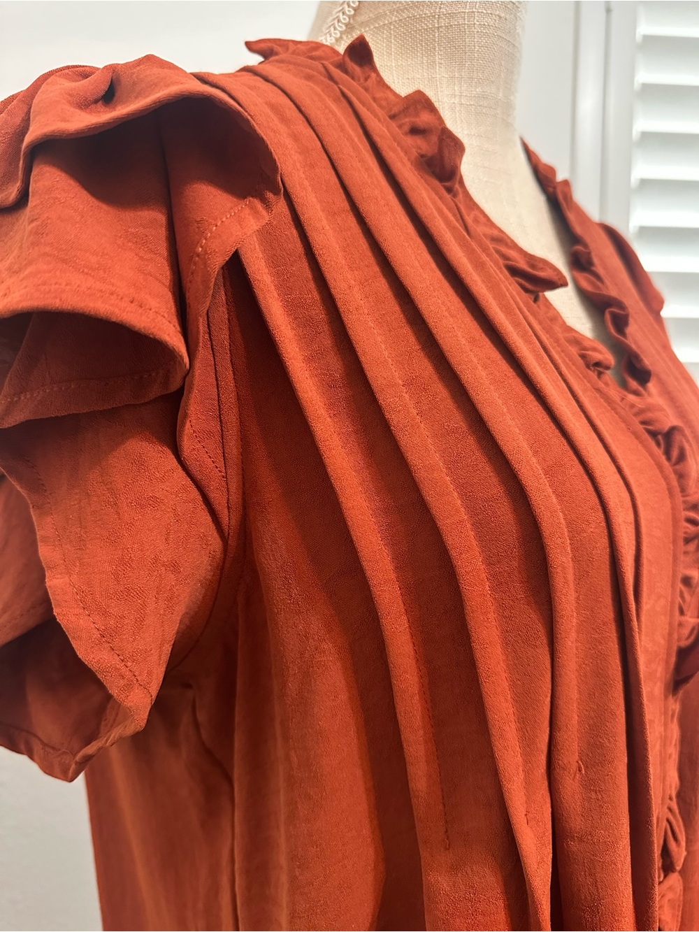 entro Rust Ruffle-Trim Tunic - Picture 8 of 11